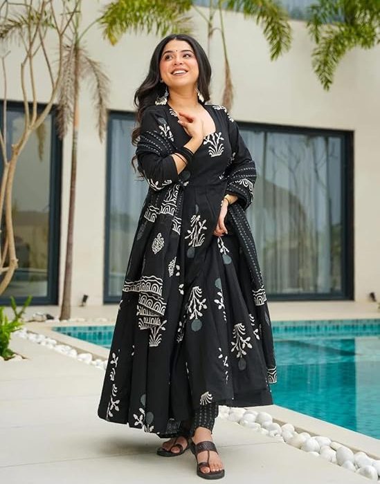 KLOSIA Women Printed Anarkali Kurta and Pant with Dupatta Set